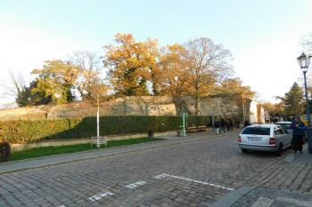 napojení středověké hradby na bránu (© Milan Caha  11/2024)