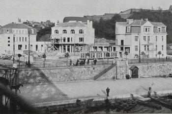 Sequensova vila (první z leva) v době výstavby (Český svět, 1913)