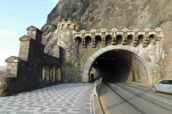 jižní portál (© Milan Caha  11/2024)