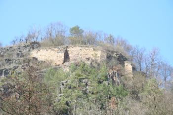 Pohled na hrad Levnov (© Petr Nožička, 04/2009)