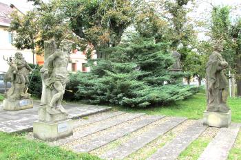 Stráž pod Ralskem u Mimoně, sochy světců (© Pavel Vítek 09/2023)