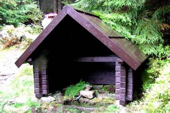 Studánka za kaplí (© Petr Vaculčík 10/2003)