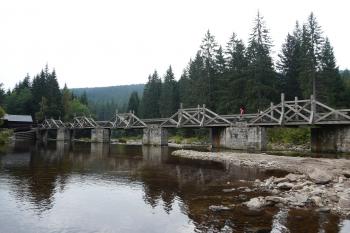 hradlový most Rechle na řece Vydře na začátku kanálu (© Tomáš Marek, 09/2008)