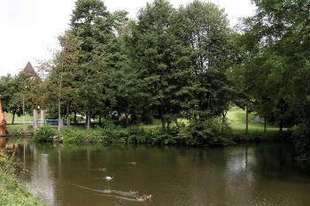 Místo dělení hradebních příkopů, východně od hradeb ( © Petr Turyna 08/2005)