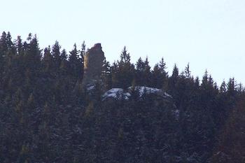 Pohled na hrad Koberštejn od severovýchodu ( © Jan P. Štěpánek 12/2006)