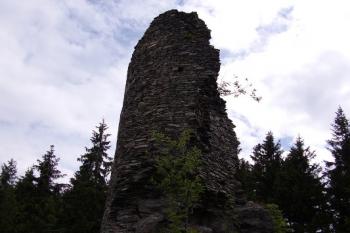 Střep věžovité stavby v pohledu z jádra (© Jan Laurin, 07/2007)
