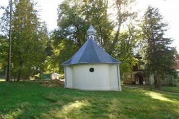 pohled na kapli ze severovýchodu (© Jaroslav Špiroch  10/2023)