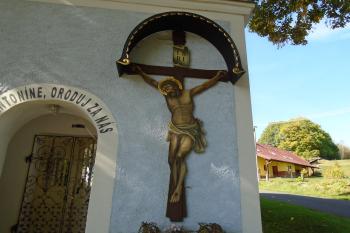 dřevěný kříž s krucifixem (© Jaroslav Špiroch  10/2023)