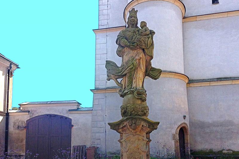 socha Knířovské Madony socha Knířovské Madony