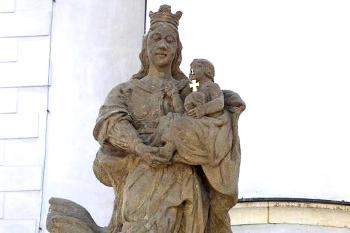 Socha Knířovské Madony ve Vysokém Mýtě. (© Pavel Vítek 09/2023)