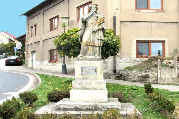 Socha sv. Jana Nepomuckého v Týnci nad Labem. (© Pavel Vítek 11/2023)