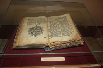 Kralický tisk jednodílný 1613 (© Luděk Vláčil  12/2014)