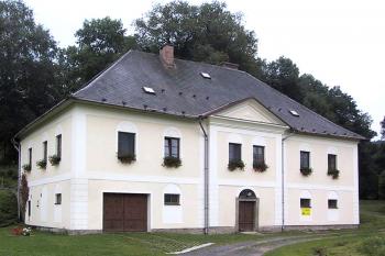 Mandl s bělidlem v Řetové v okrese Ústí nad Orlicí. (© Pavel Vítek 09/2023)