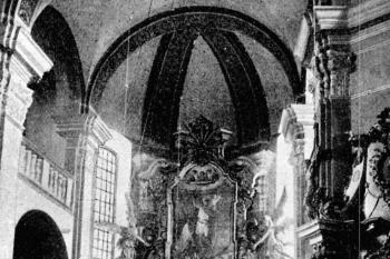 pohled do presbyteria na počátku 20. století (© Josef Vítězslav Šimák: Soupis památek historických a uměleckých v Království Českém, sv. 32 Politický okres turnovský, Archaelogická komise při České akademii císaře Františka Josefa pro vědy, slovesnost a umění, Praha 1909)