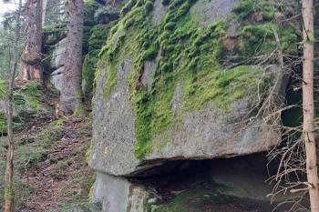 Skalní útvar - poustevna. (© Zdeněk Peltan  03/2024)