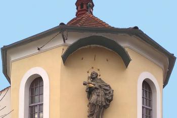 Socha sv. Jana Nepomuckého v Nových Dvorech u Kutné Hory. (© Pavel Vítek 11/2023)