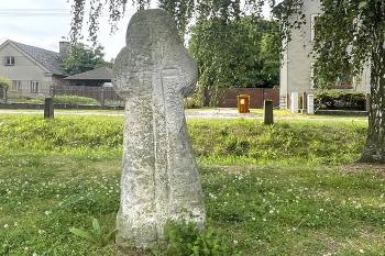 Smírčí kříž v obci Rájec u Zábřeha. (© Pavel Vítek 11/2023)