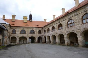 zámek Rataje nad Sázavou (© Vlastislav Mareček, 03/2016)