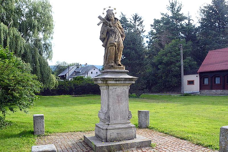 socha sv. Jana Nepomuckého socha sv. Jana Nepomuckého