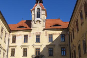 Pohled z nádvoří (© Helena Dvořáková, 09/2010)