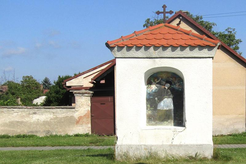 výklenková kaple sv. Jana Nepomuckého výklenková kaple sv. Jana Nepomuckého