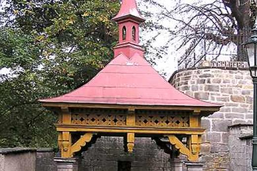 Boženina studánka a Oldřichův dub