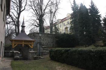 Boženina studánka od západu ( © Ivan Grisa 03/2010)