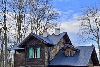 zámeček od jihovýchodu (© Jan P. Štěpánek  04/2024)