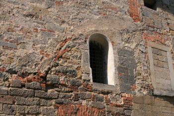 Dvorní fasáda Hazmburského paláce (© Stanislav Šůna 04/2011)