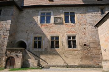 Dvorní fasáda Šelmberského paláce (© Stanislav Šůna 04/2011)