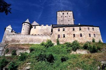 odtud jsou vidět všechny čtyři nároží věže (© Miroslav Rybáček 2003)