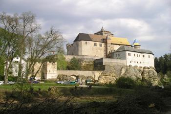 Hrad Kost (© Vlastislav Mareček, 04/2011)