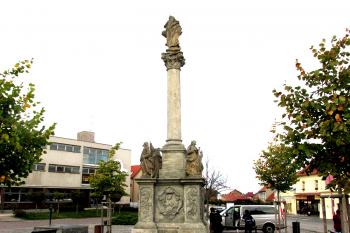 Mariánský sloup v Týnci nad Labem. (© Pavel Vítek 11/2023)