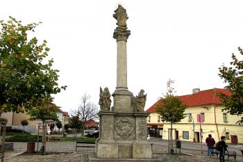 Mariánský sloup v Týnci nad Labem. (© Pavel Vítek 11/2023)