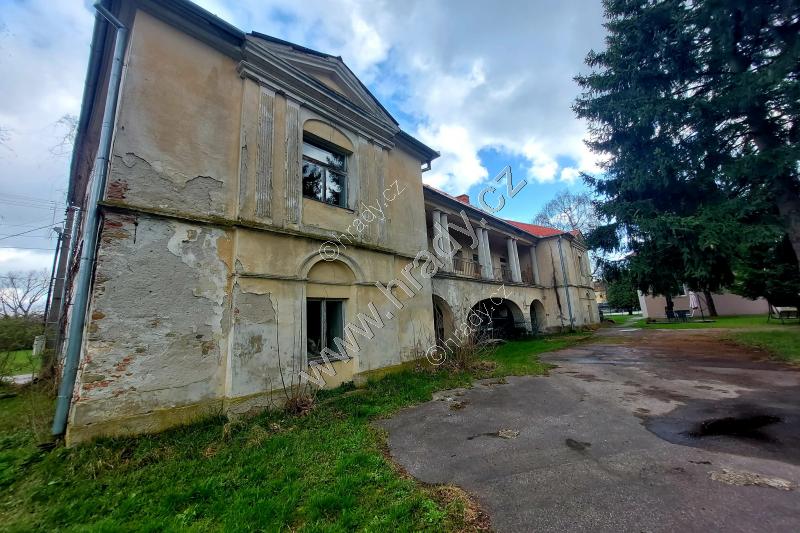 Zemianske Kostoľany - Kišasonkin kaštieľ Zemianske Kostoľany - Kišasonkin kaštieľ