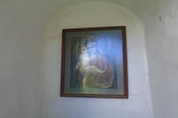 výklenková kaple nad zázračným pramenem
