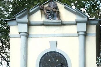 Kaple sv. Jiří u Chotusic u Čáslavi. (© Pavel Vítek 10/2023)