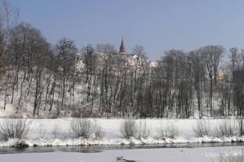 pohled na zasněžený Frýdecký zámek od západu ( © Jan P. Štěpánek 01/2010)
