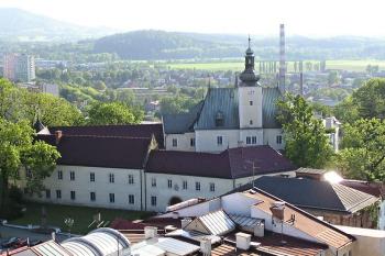 frýdecký zámek z věže farního kostela sv. Jana Křtitele ( © Jan P. Štěpánek 06/2010)
