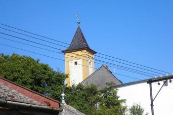 bližší pohled na pozdněgotickou hlásku od silnice pod zámkem ( © Ondřej Štěpánek 09/2006)