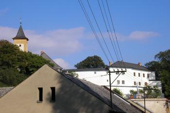 jiný pohled na zámek ( © Ondřej Štěpánek 09/2006)