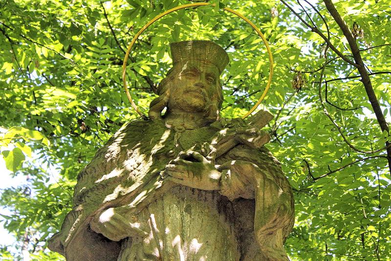 socha sv. Jana Nepomuckého socha sv. Jana Nepomuckého