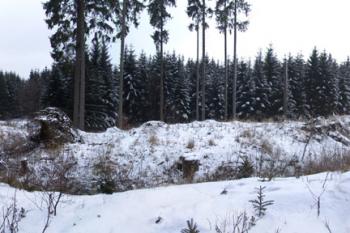 Celkový pohled od severu (panorama) ( © Jaroslav Řezáč 02/2009)