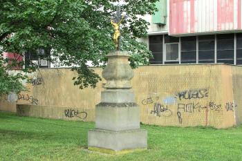 Pamětní kříž rychtáře Slabého v Kralupech nad Vltavou. (© Pavel Vítek  05/2024)