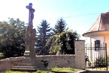 Sloup Kalvárie v Českých Heřmanicích u Ústí nad Orlicí. (© Pavel Vítek 09/2023)