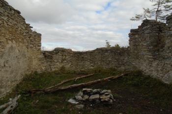 trojboký závěr kostela (kaple) (© Jaroslav Špiroch  10/2024)