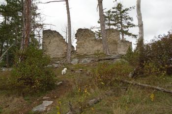 pohled na kostel (kapli) z jihovýchodu (© Jaroslav Špiroch  10/2024)