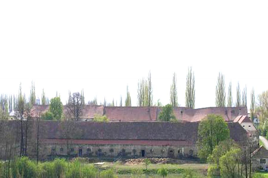 Auerspergský hospodářský dvůr