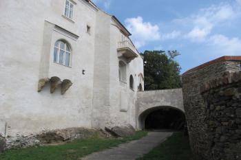 most přes příkop (© D Dohňanský, 09/2018)
