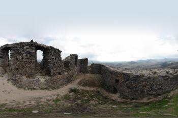 V paláci hradu Košťálov (© Jiří Čížek  04/2026)